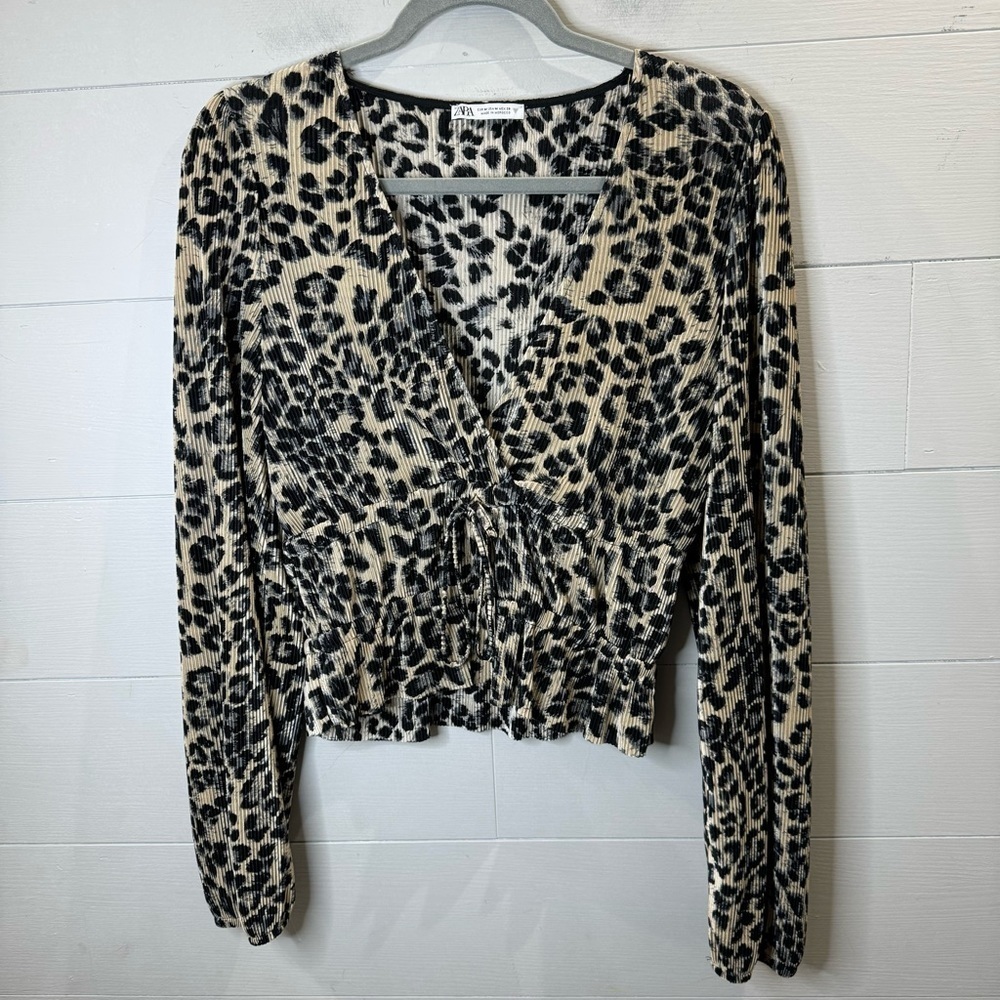Zara | Long Sleeve Animal Print Top Size Medium